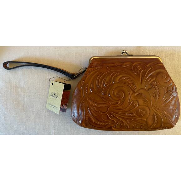 Patricia Nash Tooled Savena Clutch wristlet-NWT - Picture 2 of 8